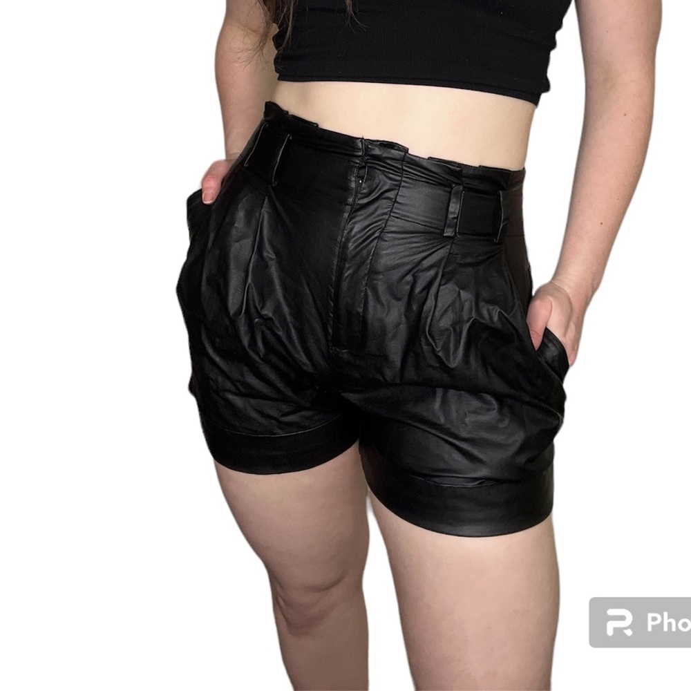 Elizabeth and James High Rise Vegan Leather Shorts in Black Size 2